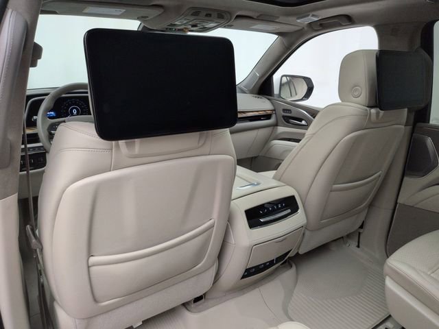 Used 2022 Cadillac Escalade Premium Luxury Platinum w/ LPO, Radiant Package image 23