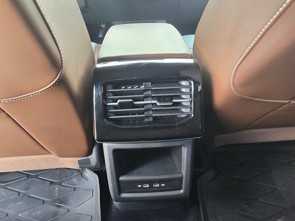 Used 2024 Volkswagen ID.4 2WD image 27