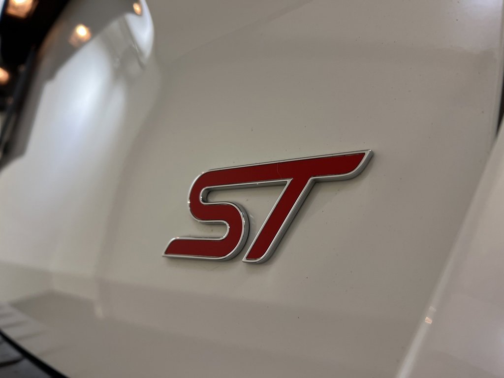 Certified 2023 Ford Explorer ST w/ Equipment Group 401A image 43