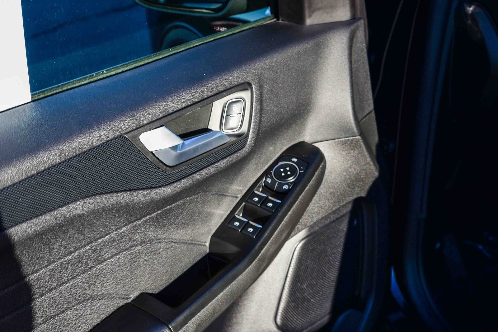 Used 2025 Ford Escape ST-Line w/ Equipment Group 301A image 21