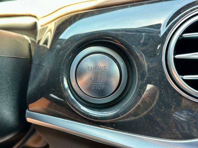 Used 2017 Mercedes-Benz S 550 4MATIC Sedan image 32