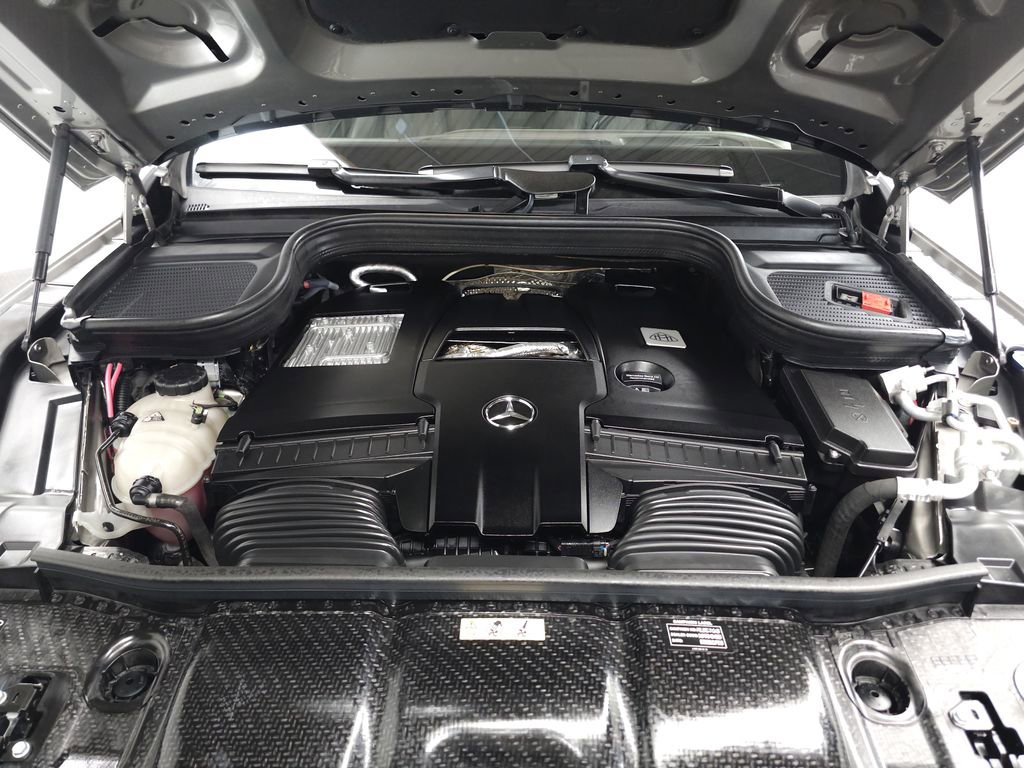 Used 2025 Mercedes-Benz Maybach GLS 600 4MATIC image 39