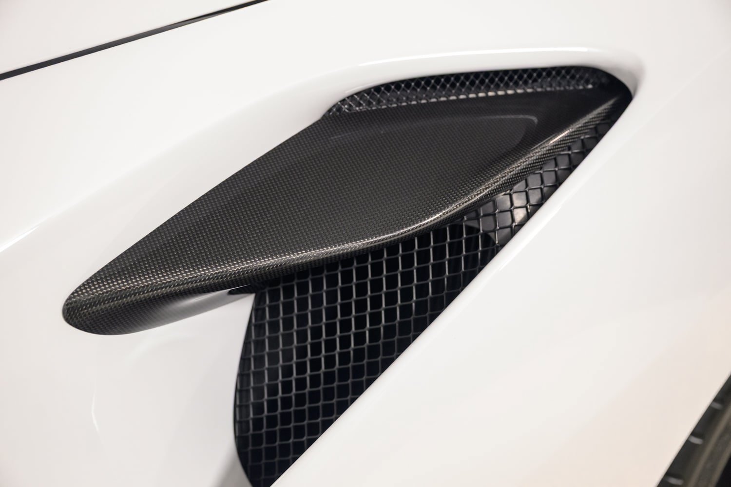 Certified 2023 Ferrari F8 Tributo RWD image 59