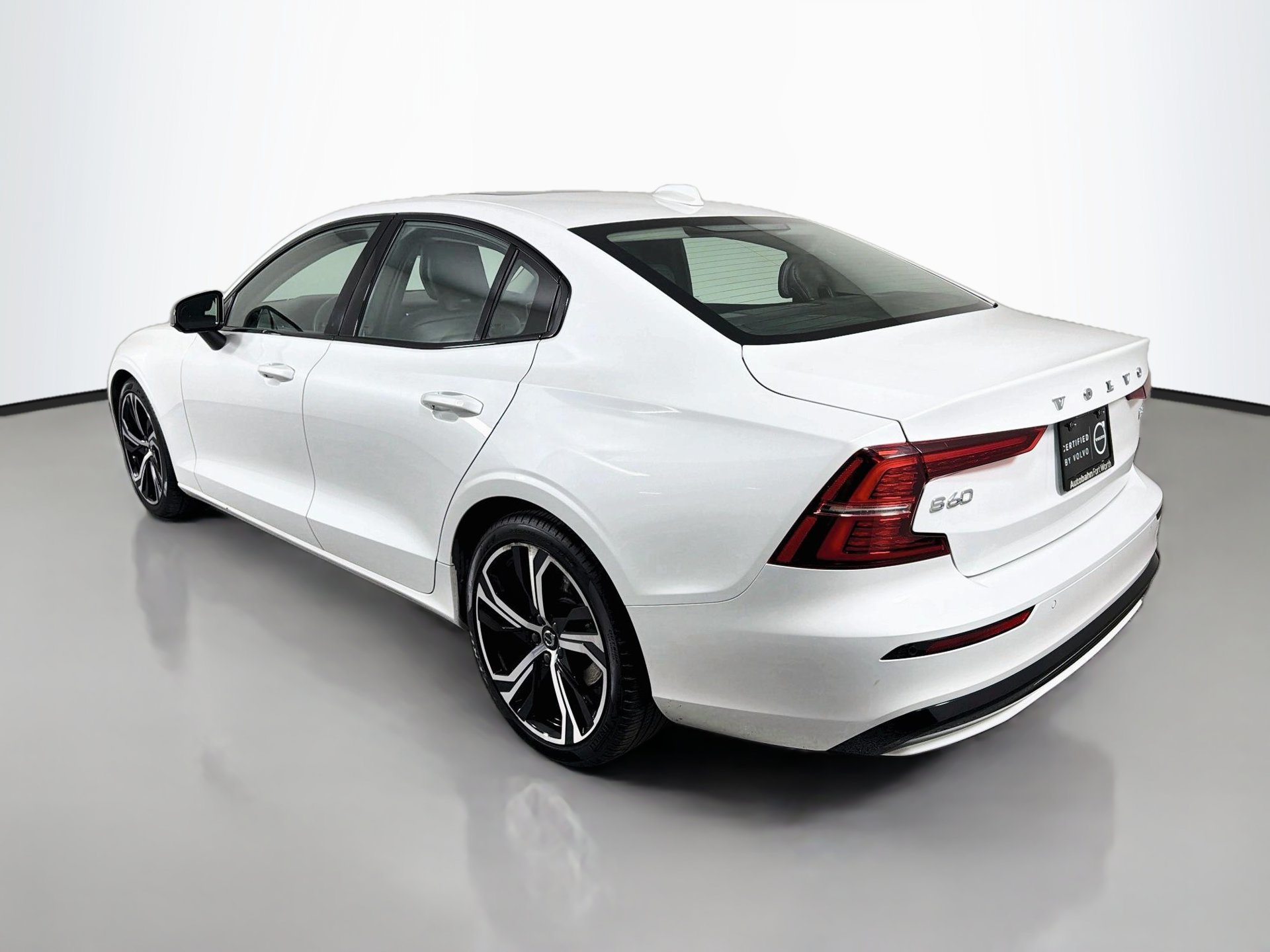 Certified 2024 Volvo S60 B5 Core w/ Climate Package AWD/4WD image 8
