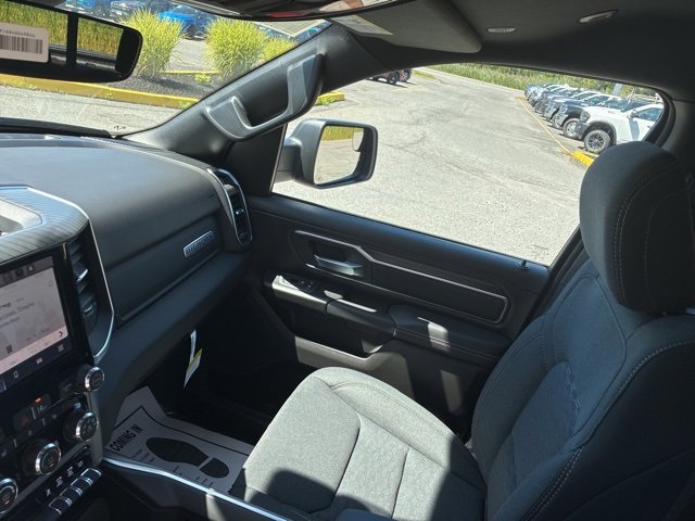 New 2026 RAM 1500 4x4 Crew Cab image 22