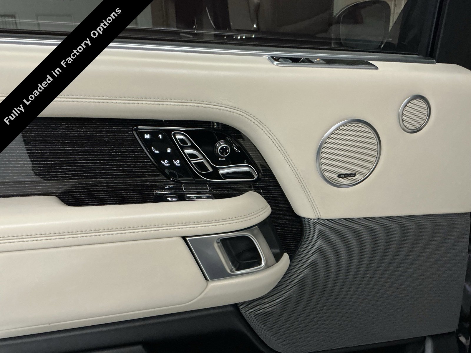 Used 2019 Land Rover Range Rover Long Wheelbase Autobiography image 21