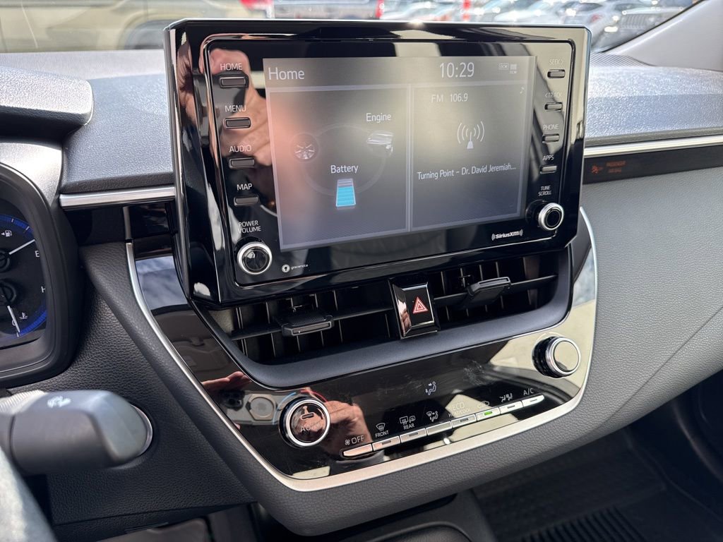 Used 2022 Toyota Corolla LE image 23