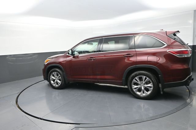 Used 2015 Toyota Highlander XLE image 47