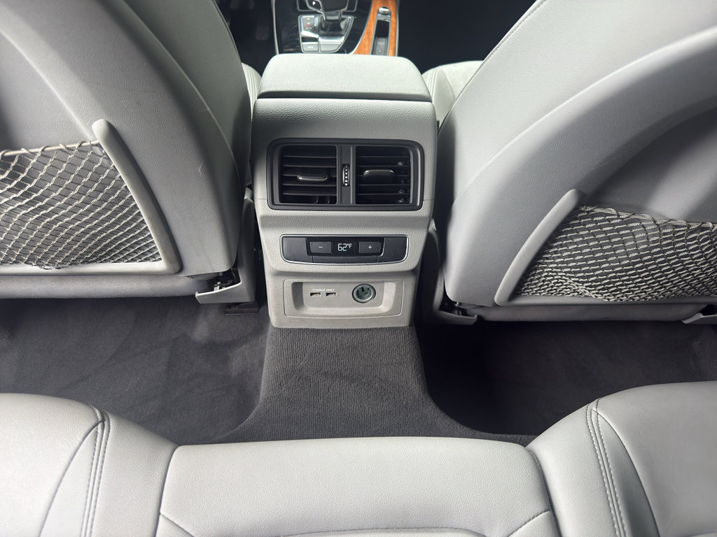 Used 2023 Audi Q5 2.0T Premium w/ Convenience Package AWD/4WD image 12