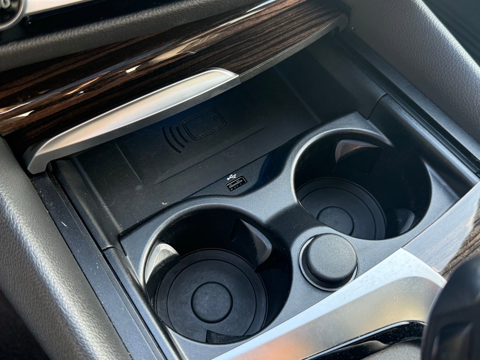 Used 2023 BMW 530e xDrive w/ Premium Package image 29