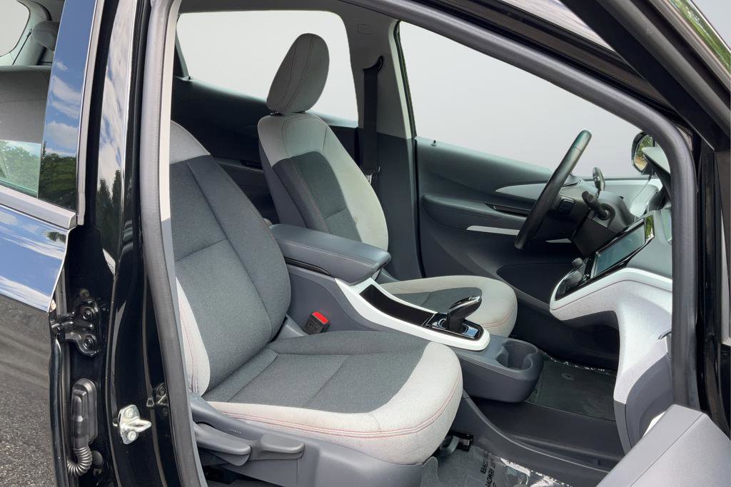 Used 2020 Chevrolet Bolt LT FWD image 20
