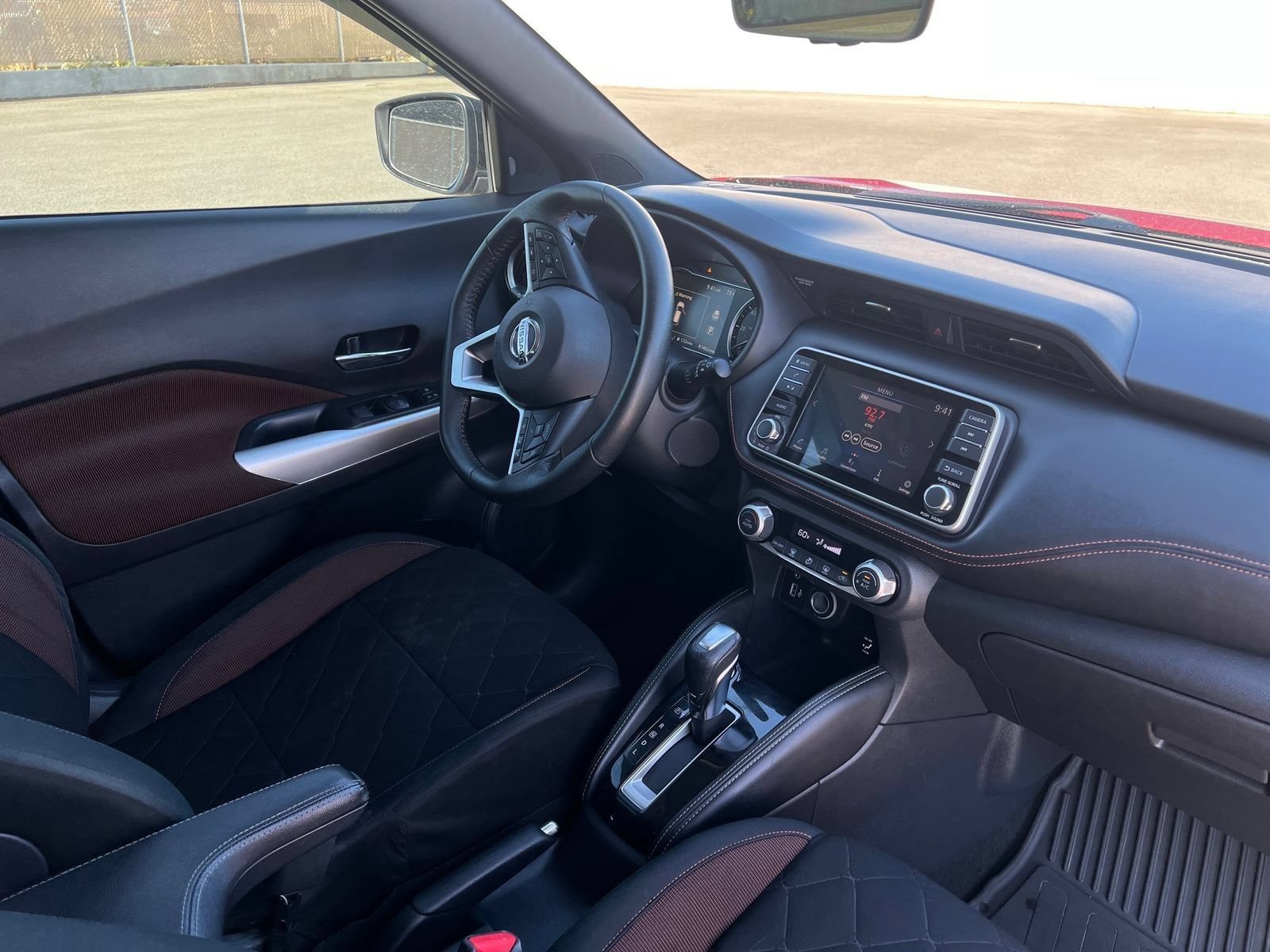 Used 2019 Nissan Kicks SR w/ Interior Electronics Package FWD image 34