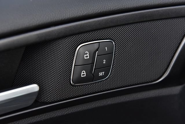 Used 2019 Ford Fusion Titanium FWD image 9