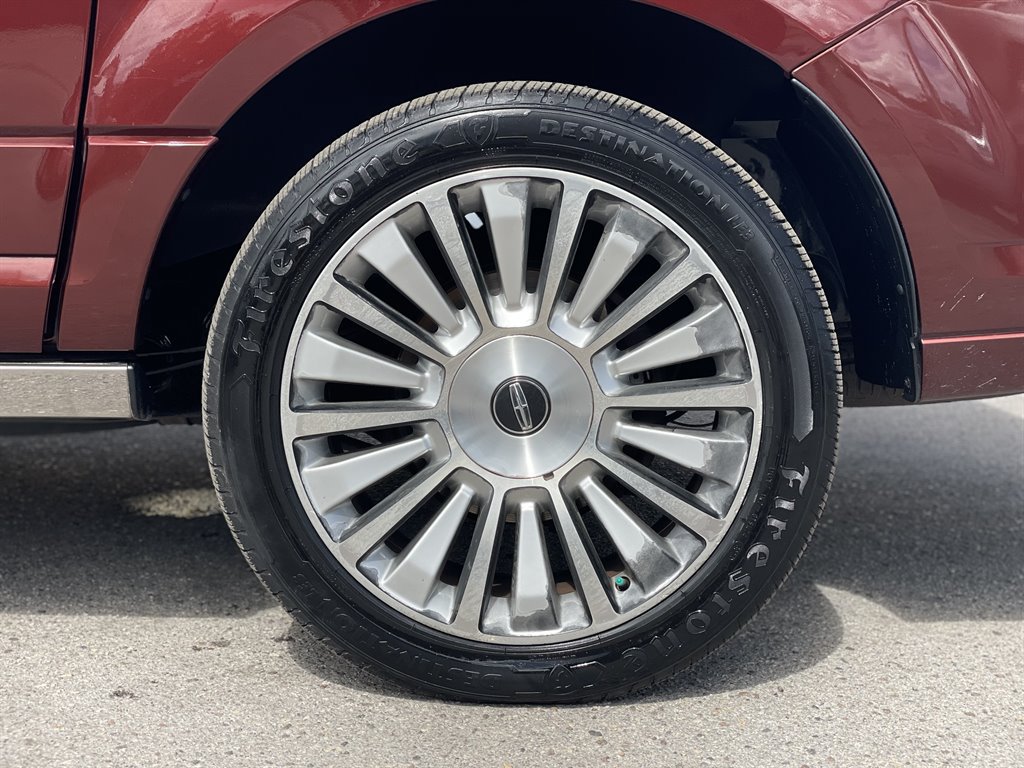Used 2016 Lincoln Navigator L Reserve AWD/4WD image 31