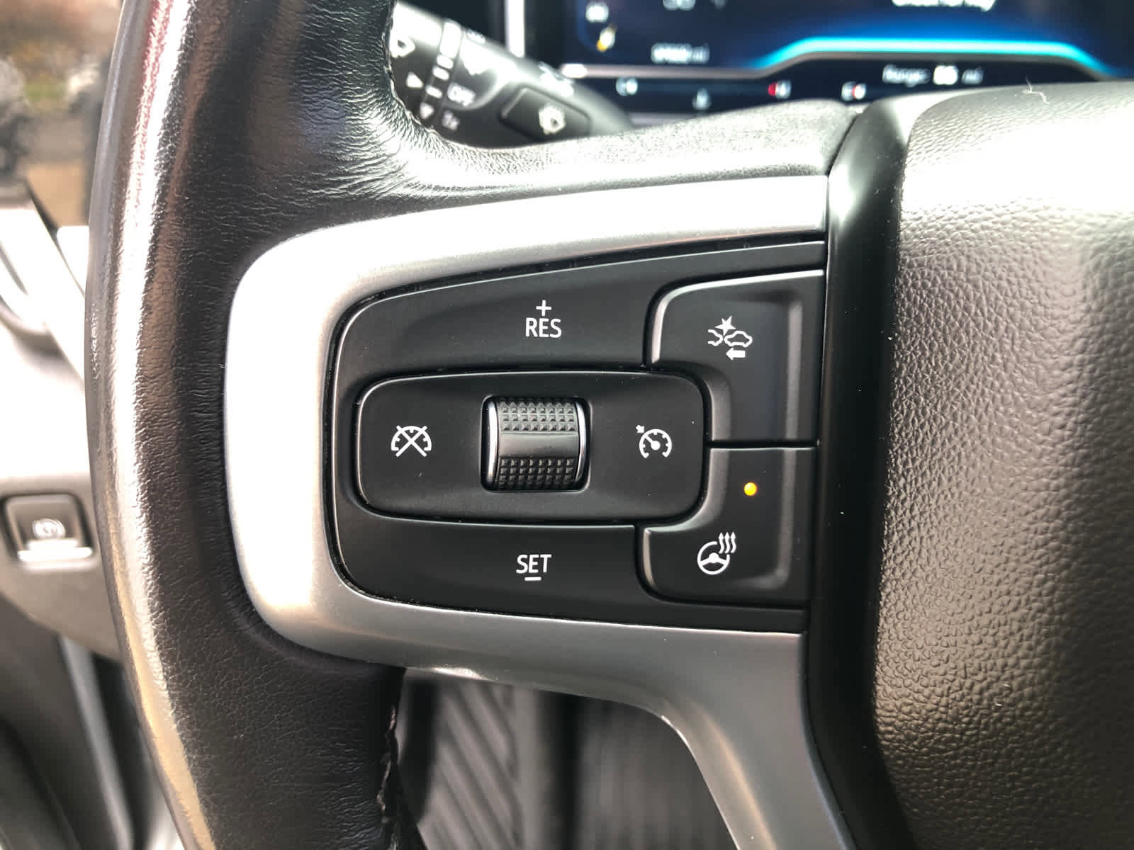 Used 2022 Chevrolet Silverado 1500 RST image 8