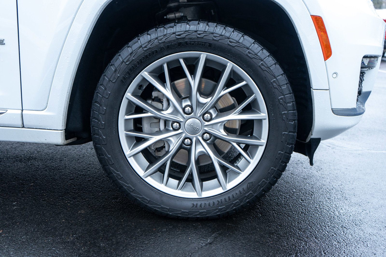 Used 2022 Jeep Grand Cherokee L Summit w/ Luxury Tech Group V image 11