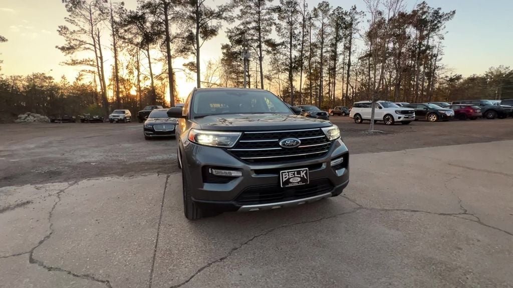Used 2020 Ford Explorer XLT w/ Equipment Group 202A image 9