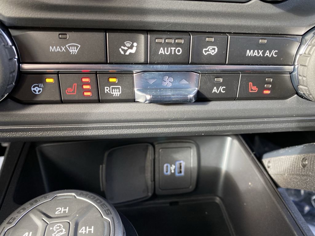 New 2025 Ford Bronco Badlands image 8