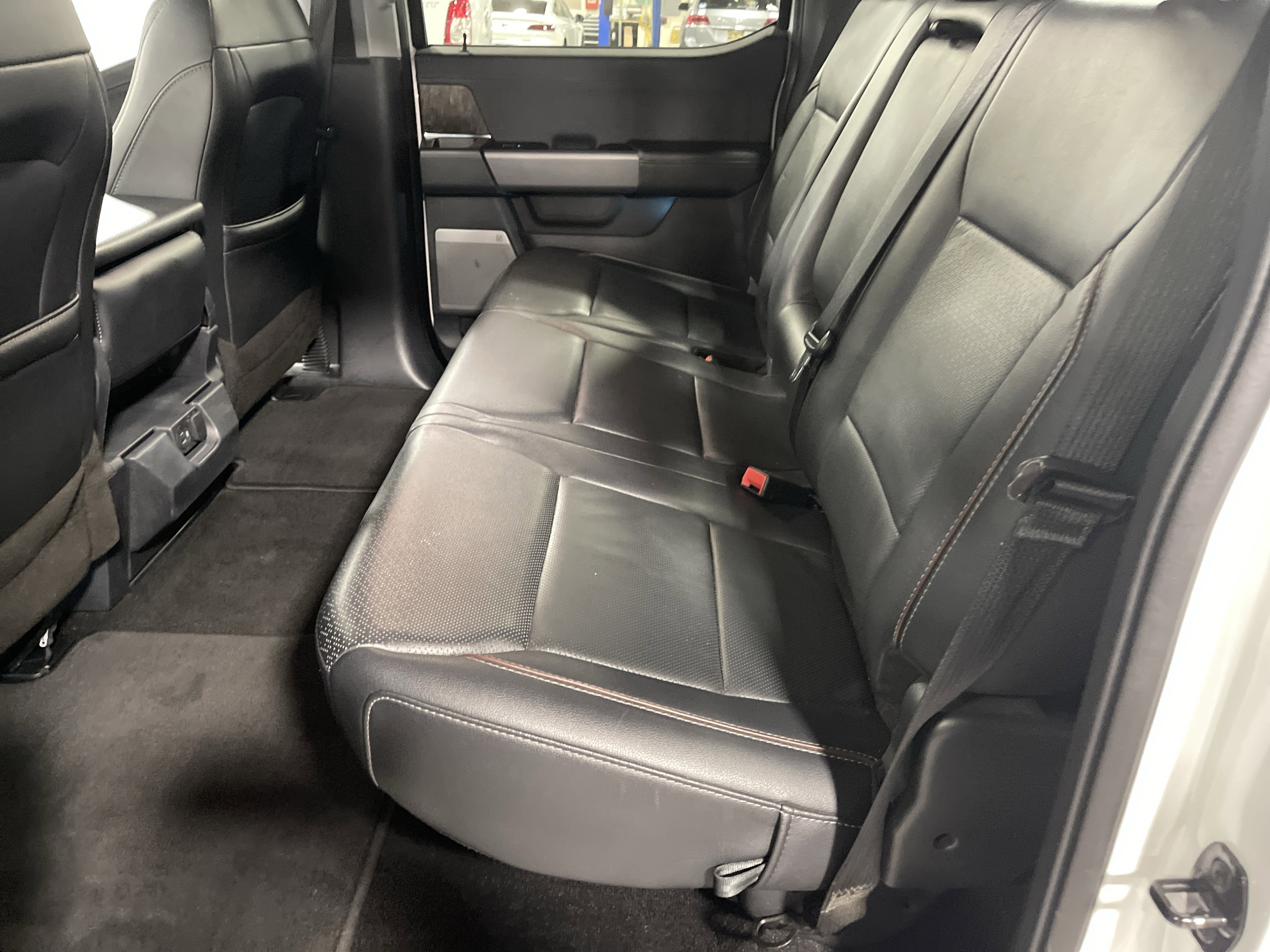 Used 2022 Ford F150 Lariat w/ Equipment Group 501A Mid image 14