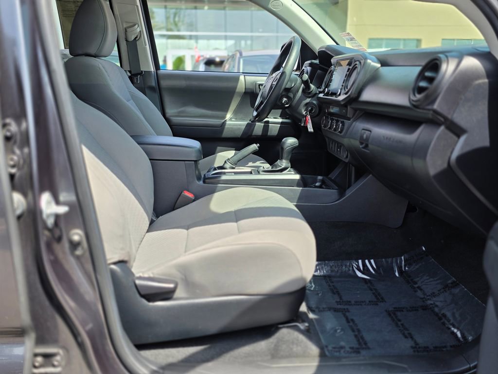 Used 2022 Toyota Tacoma SR image 10