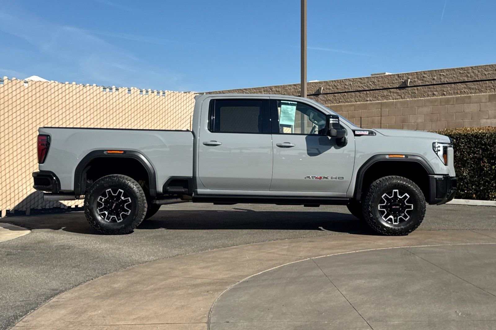 Certified 2025 GMC Sierra 2500 AT4X image 3