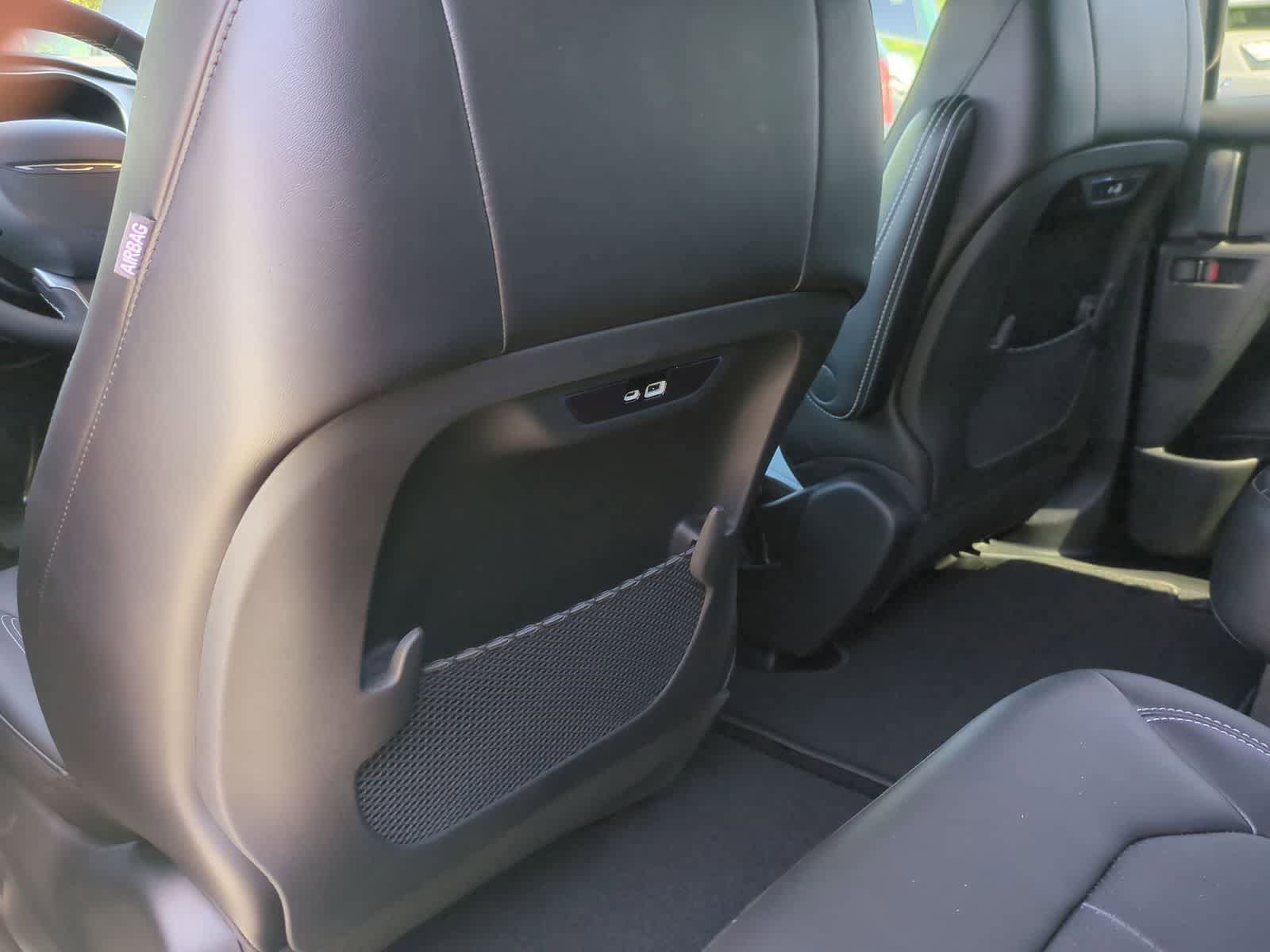 New 2027 Chrysler Pacifica Select FWD image 18