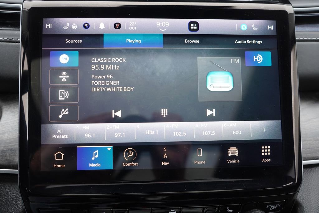 Used 2022 Jeep Grand Cherokee Limited 4xe image 30