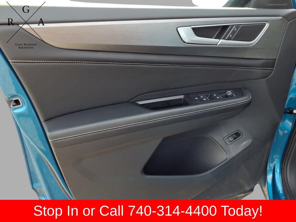 Used 2024 Volkswagen Atlas Cross Sport SE AWD/4WD image 17