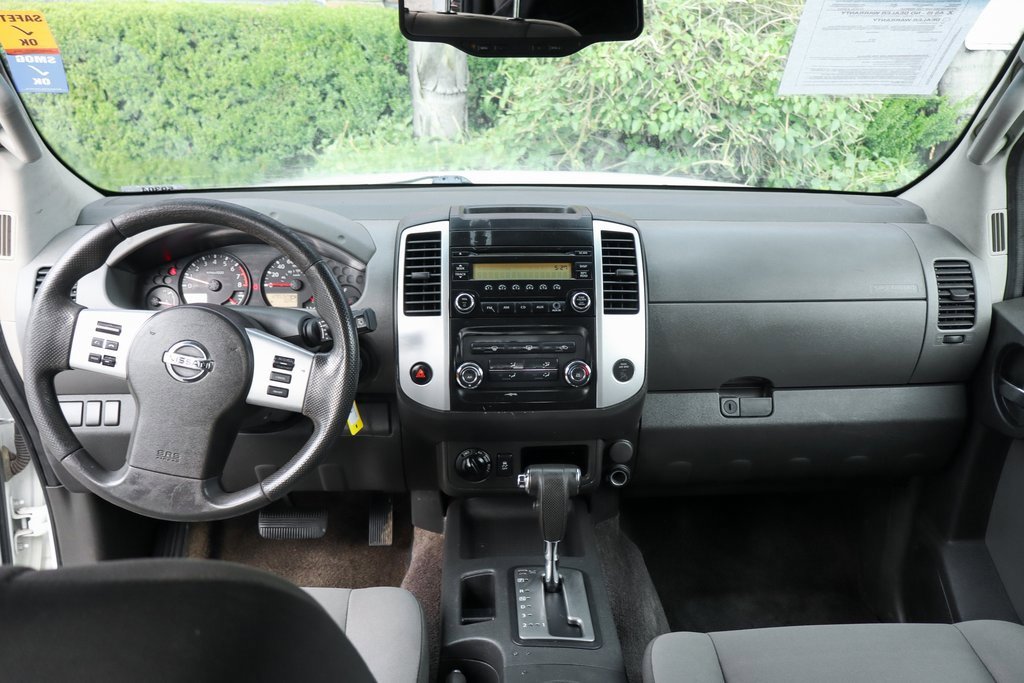 Used 2015 Nissan Xterra X image 23