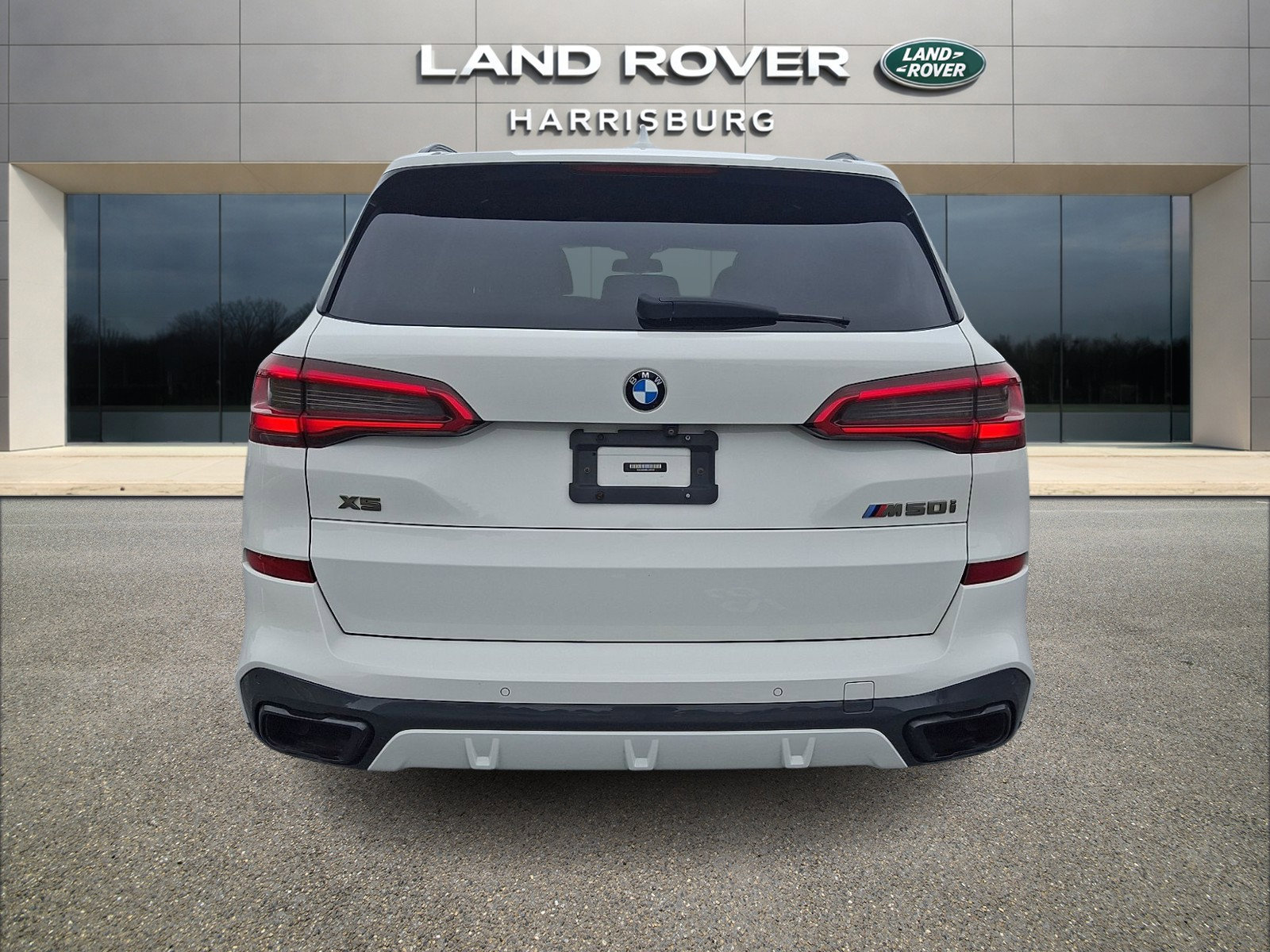 Used 2020 BMW X5 M50i w/ Executive Package AWD/4WD image 3