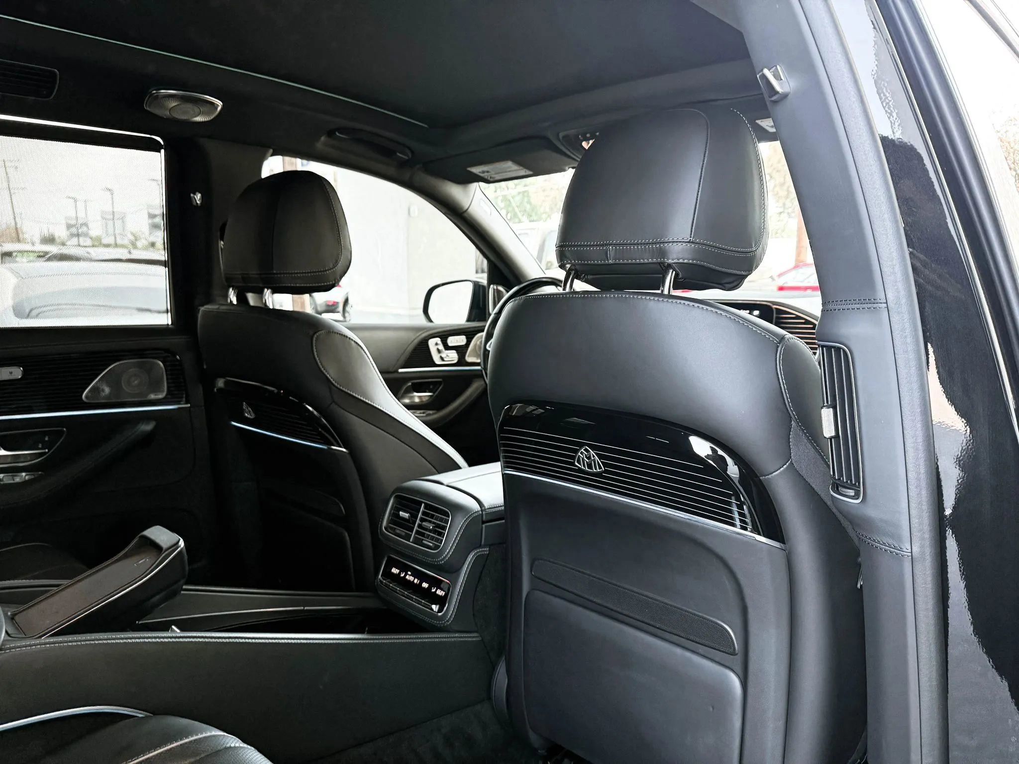 Used 2022 Mercedes-Benz Maybach GLS 600 4MATIC image 34