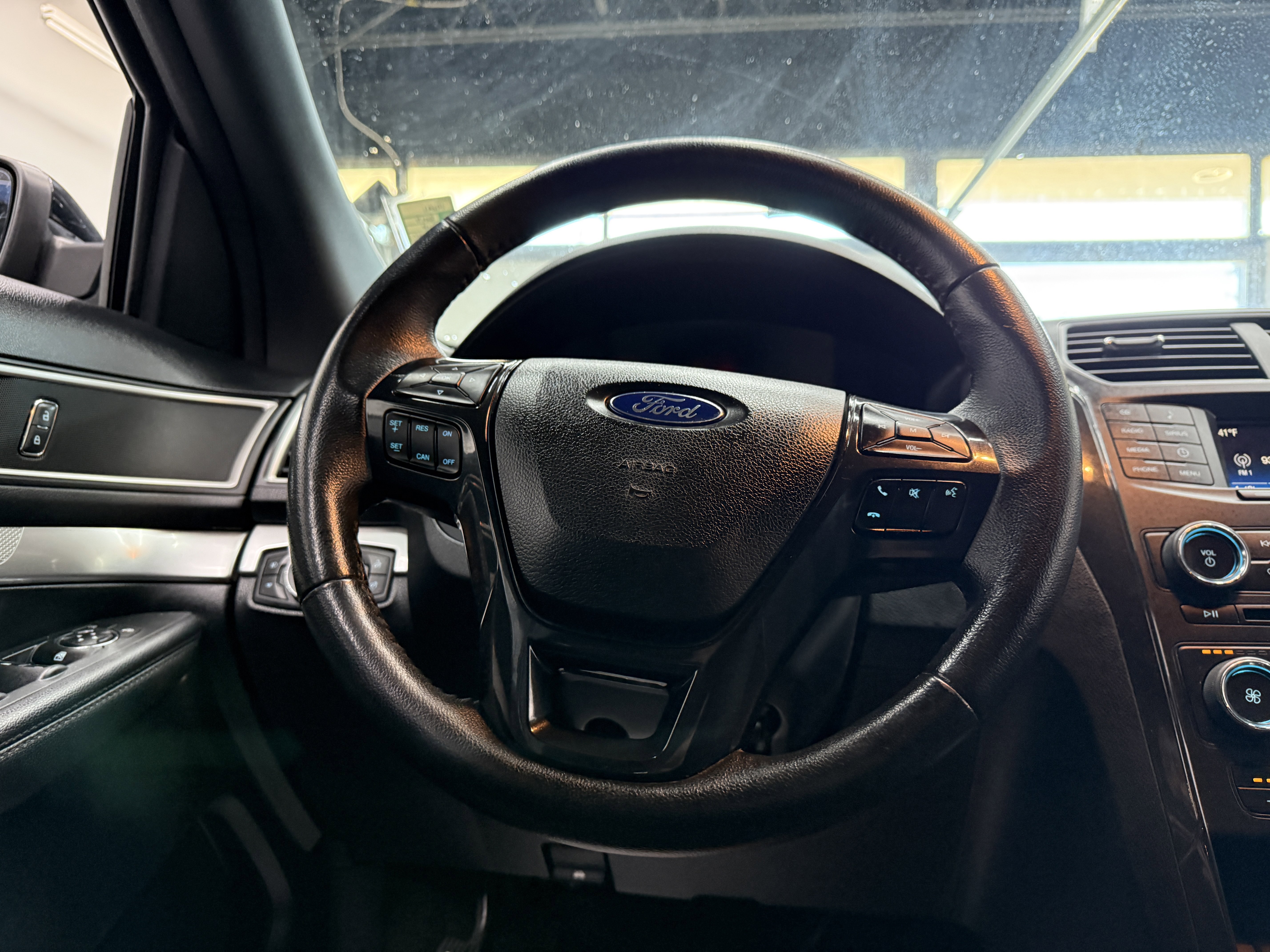 Used 2017 Ford Explorer XLT image 13