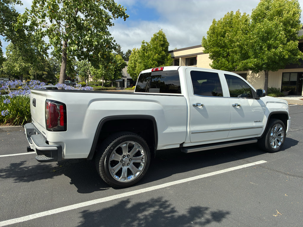 Used 2018 GMC Sierra 1500 Denali w/ Denali Ultimate Package AWD/4WD image 11