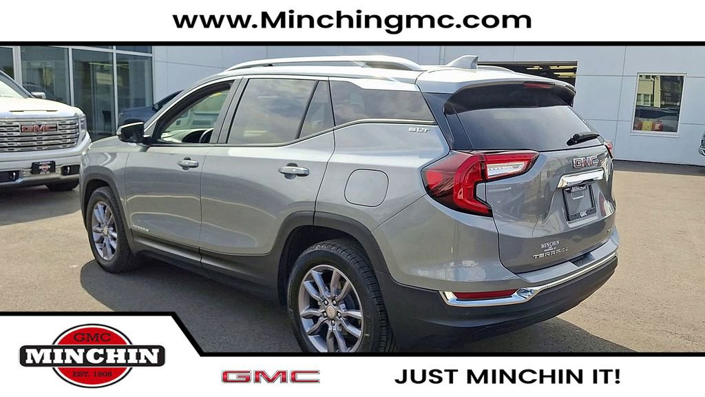 Used 2023 GMC Terrain SLT w/ Tech Package image 9