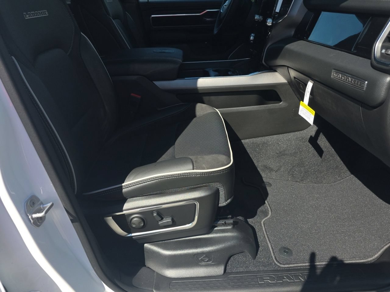 New 2026 RAM 1500 Laramie w/ Night Edition AWD/4WD image 28