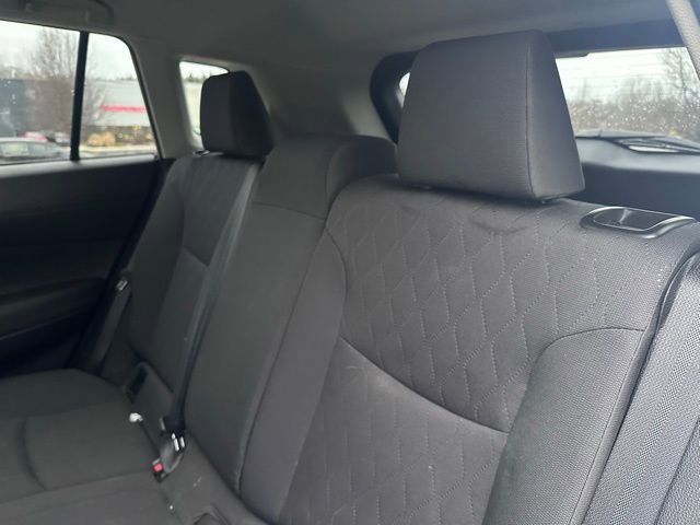 Used 2024 Toyota Corolla Cross LE w/ Moonroof Package image 11