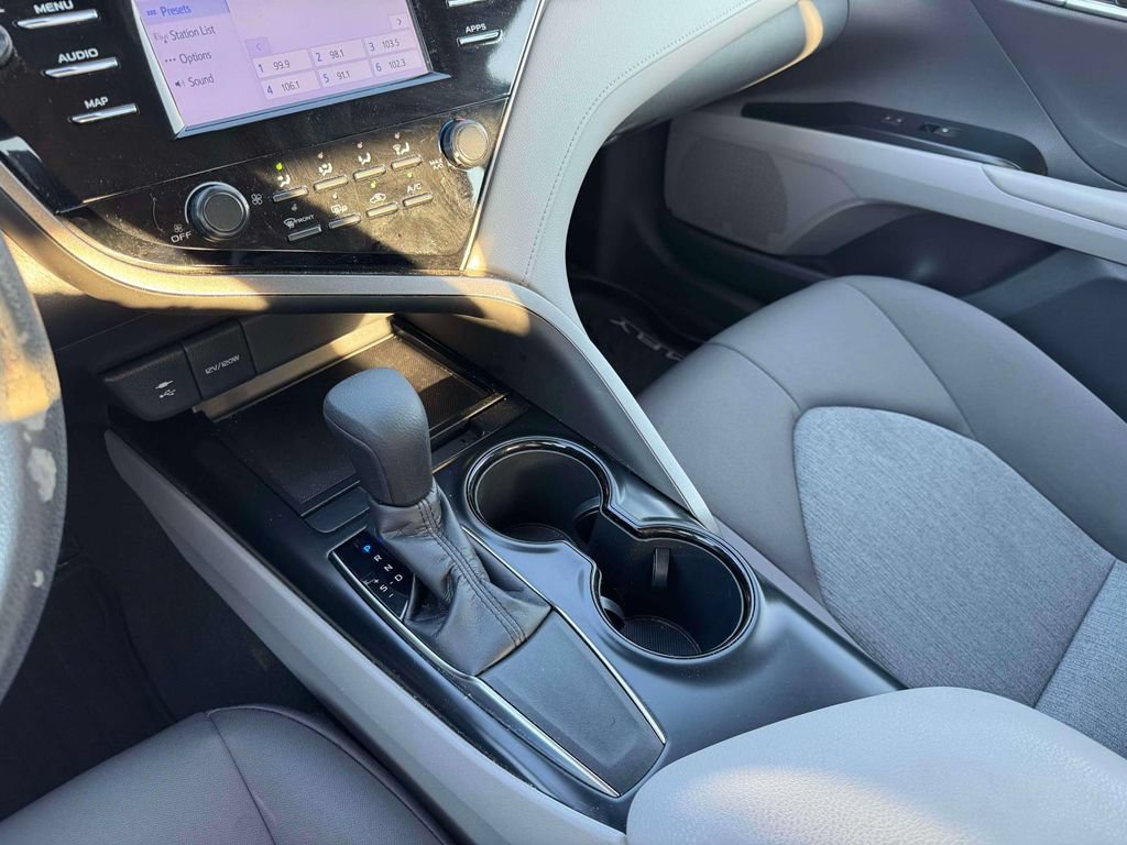 Used 2019 Toyota Camry LE w/ Convenience Package FWD image 32