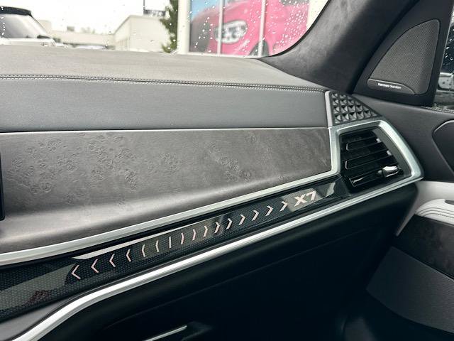 Certified 2024 BMW X7 xDrive40i w/ M Sport Package image 32