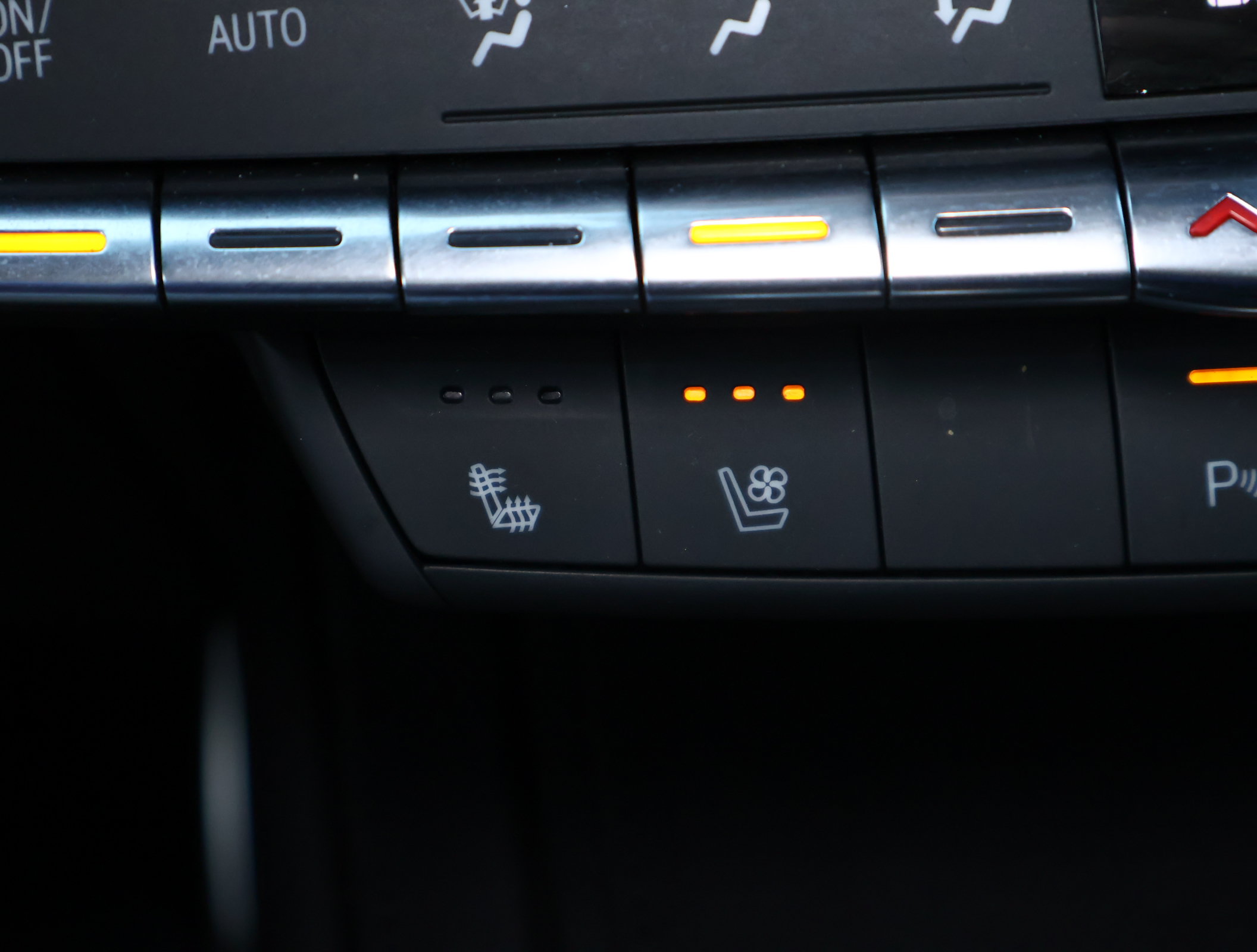 Used 2023 Cadillac XT4 Sport FWD image 6