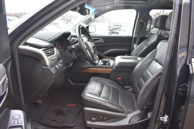 Used 2020 GMC Yukon Denali w/ Denali Ultimate Black Edition AWD/4WD image 18