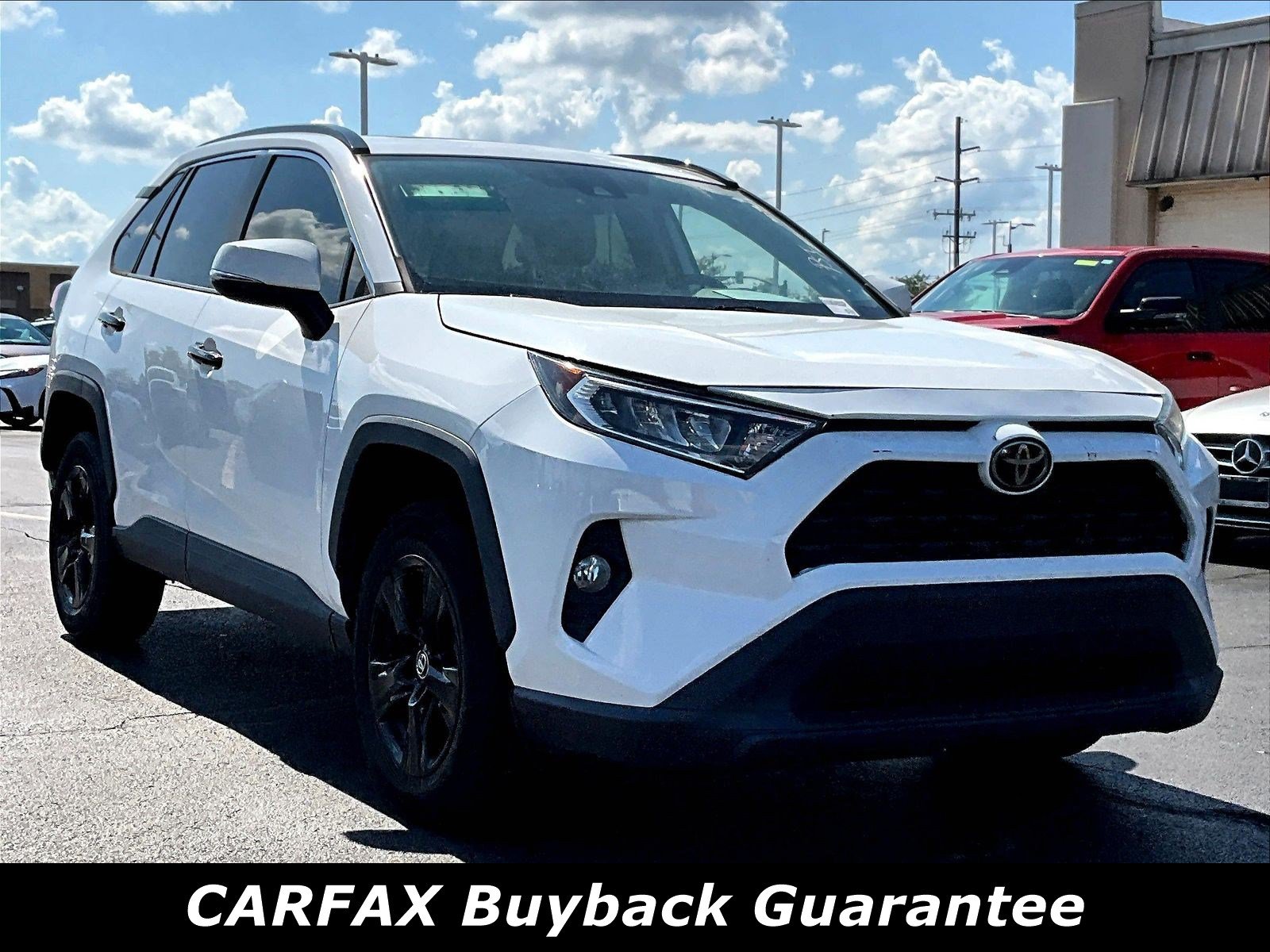 Used 2019 Toyota RAV4 XLE FWD image 3