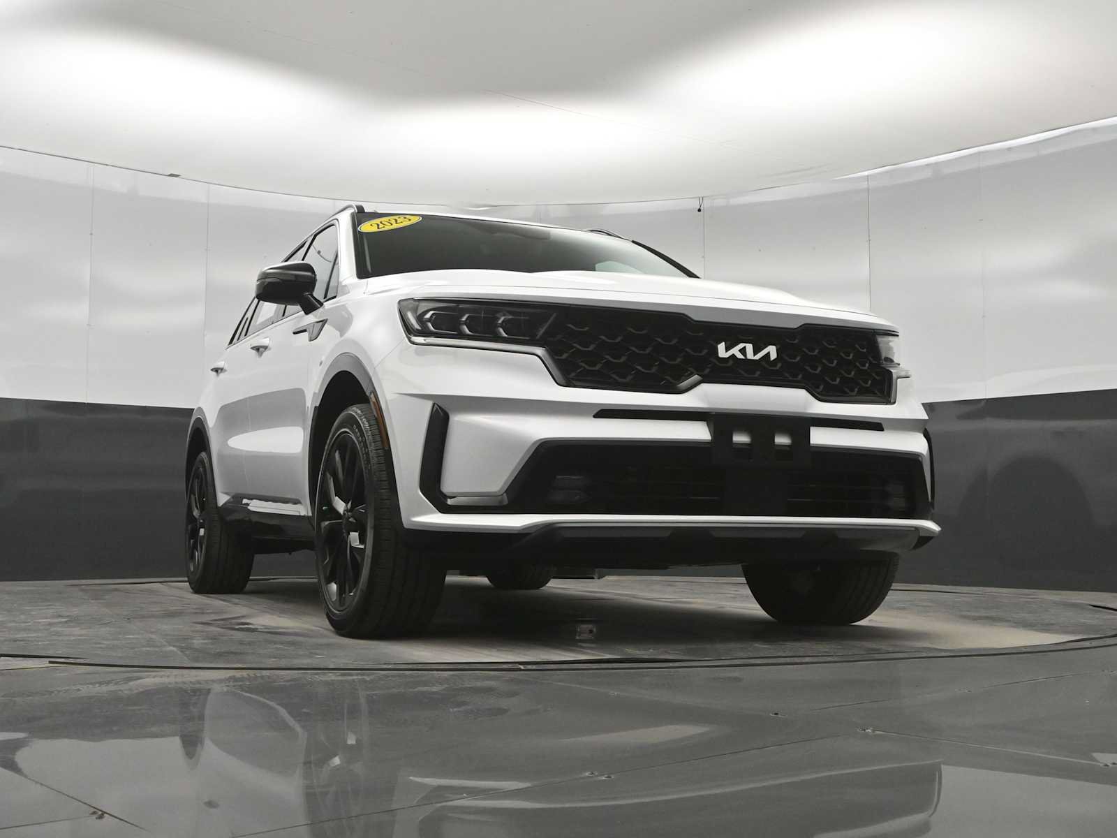 Used 2023 Kia Sorento SX AWD/4WD image 33