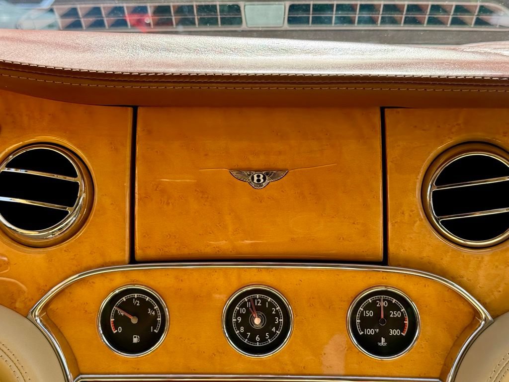 Used 2016 Bentley Mulsanne RWD image 27