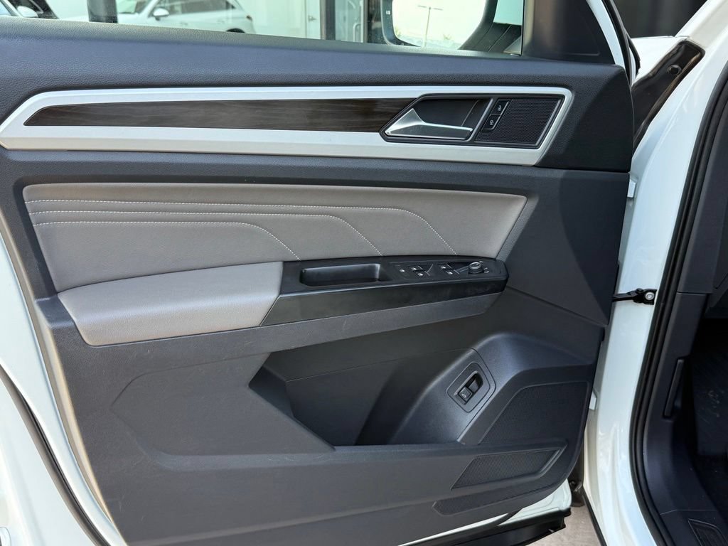 Used 2021 Volkswagen Atlas SE FWD image 20