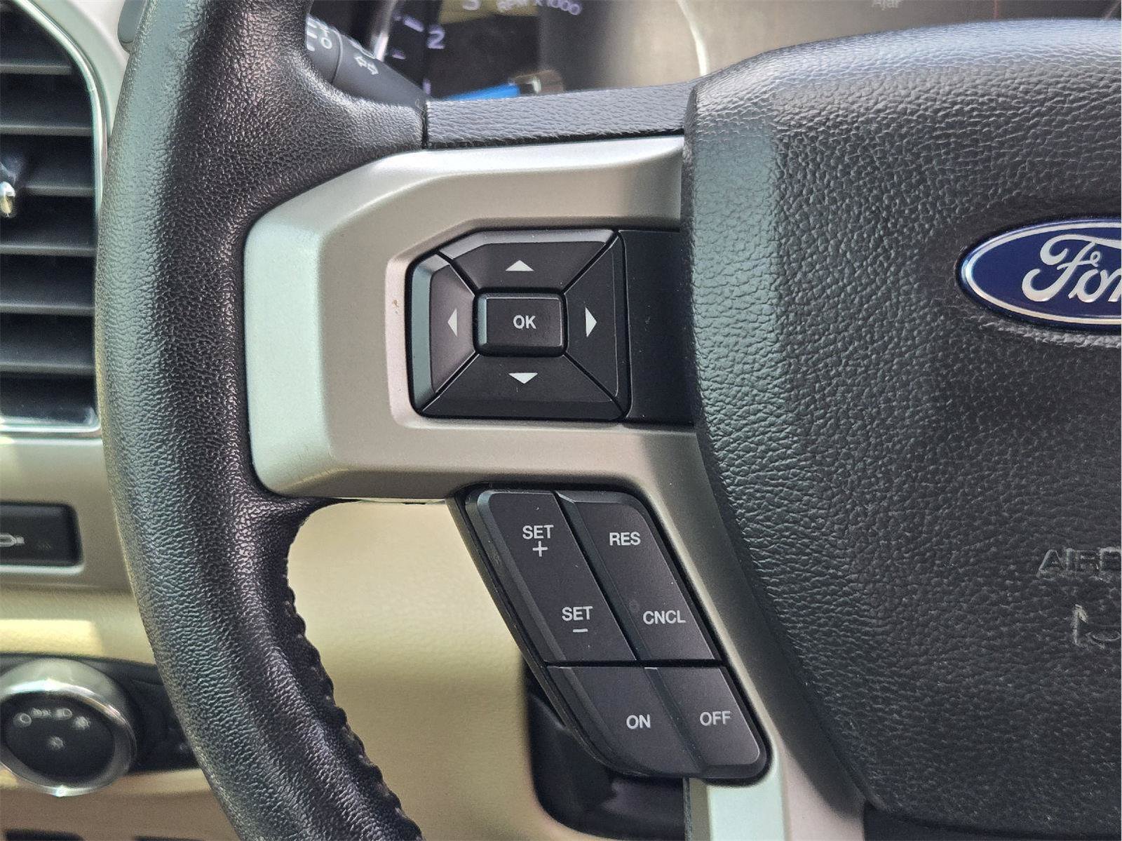 Used 2019 Ford F350 Lariat w/ Lariat Ultimate Package AWD/4WD image 28