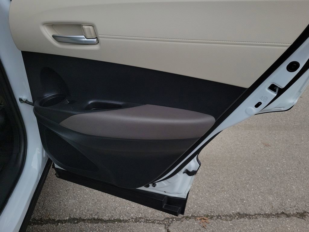 Used 2024 Toyota Corolla Cross XLE image 34