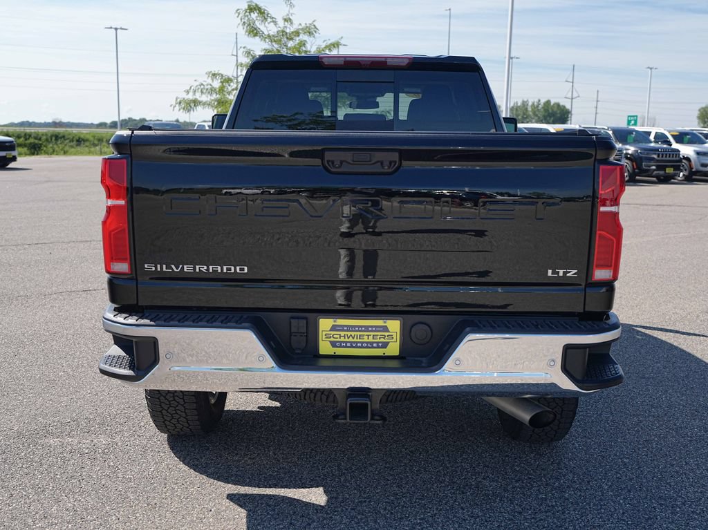 Used 2026 Chevrolet Silverado 3500 LTZ w/ LTZ Plus Package AWD/4WD image 7