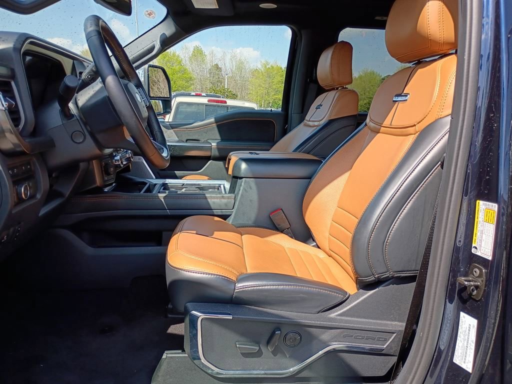 Used 2024 Ford F250 Platinum image 9