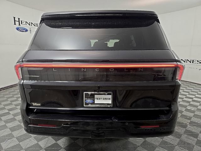 New 2025 Lincoln Navigator Reserve w/ Jet Appearance Package image 5