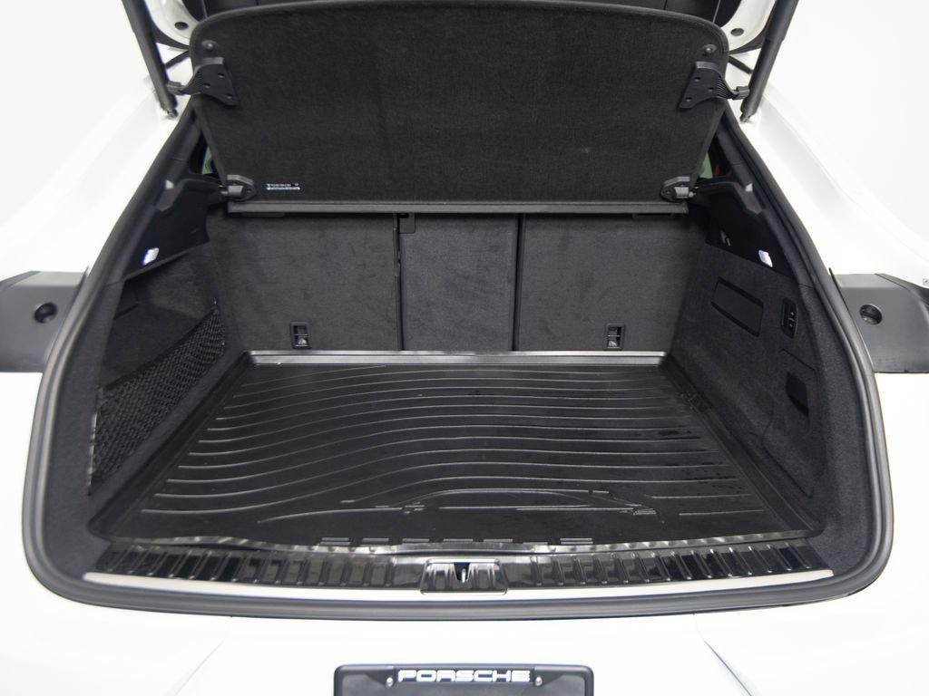 Certified 2021 Porsche Cayenne GTS AWD/4WD image 46
